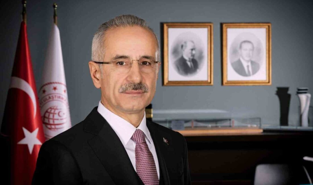 Ulaştırma ve Altyapı Bakanı Abdulkadir Uraloğlu, Türk Telekom'un sabit hizmetler