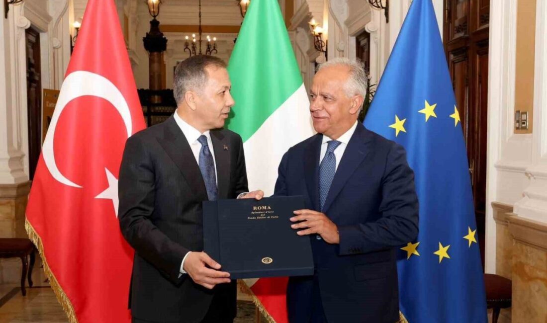 İçişleri Bakanı Ali Yerlikaya, İtalya İçişleri Bakanı Matteo Piantedosi ile