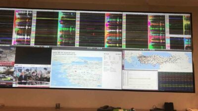 Balıkesir'deki 6.1 büyüklüğündeki depremin Ankara'daki AFAD Deprem İzleme ve Değerlendirme