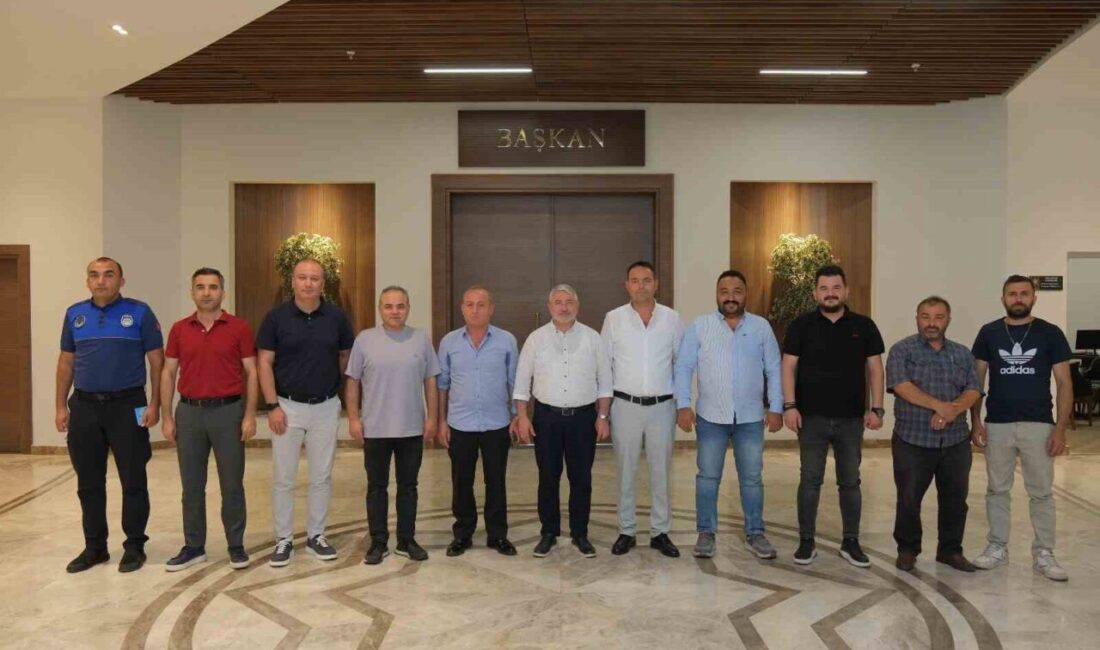 Çorum Belediye Başkanı Halil İbrahim Aşgın, halkı aldatanların semt pazarlarında