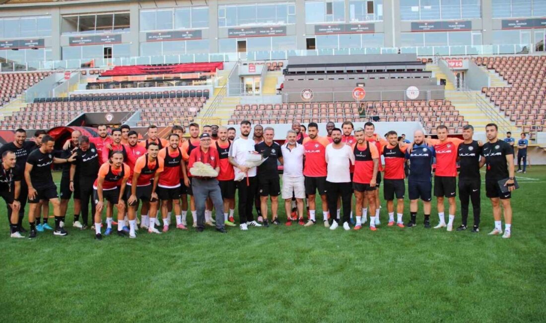 Çorum FK, Amed Sportif Faaliyetler maçı öncesi şampiyonluk paralasını sürdürüyor.