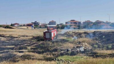 Çorum’un Alaca ilçesinde çıkan örtü yangını, hızlı müdahale ile itfaiye