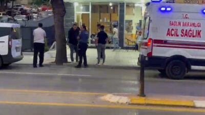 Çorum'da bir kişi, husumetli olduğu birini kuaför salonunda silahla yaraladı.
