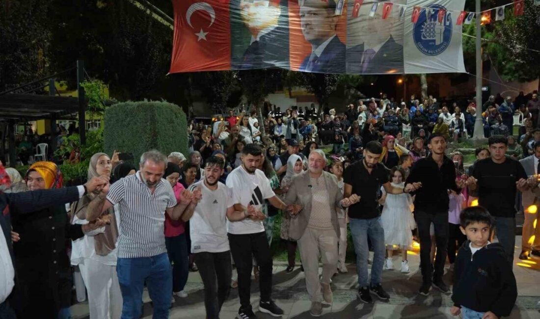 Çorum Belediyesi, Rüstem Eren Parkı'nda düzenlediği mahalle konseri ile Gülabibey