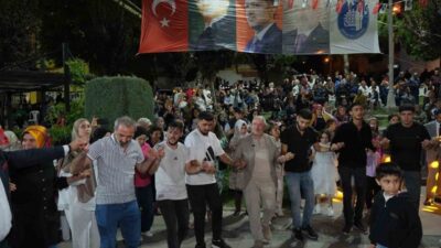 Çorum Belediyesi, Rüstem Eren Parkı'nda düzenlediği mahalle konseri ile Gülabibey