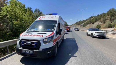 Çorum'da meydana gelen trafik kazasında Sabri Ö. yönetimindeki otomobil demir
