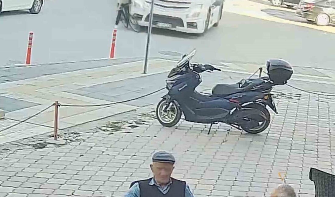 Çorum'da, Buharevler Mahallesi'nde Bisikletli Edanur Yılmaz'a tır çarptı. Hastanede yapılan