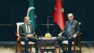 Cumhurbaşkanı Recep Tayyip Erdoğan, Pakistan Başbakanı Şahbaz Şerif ile Çin'de