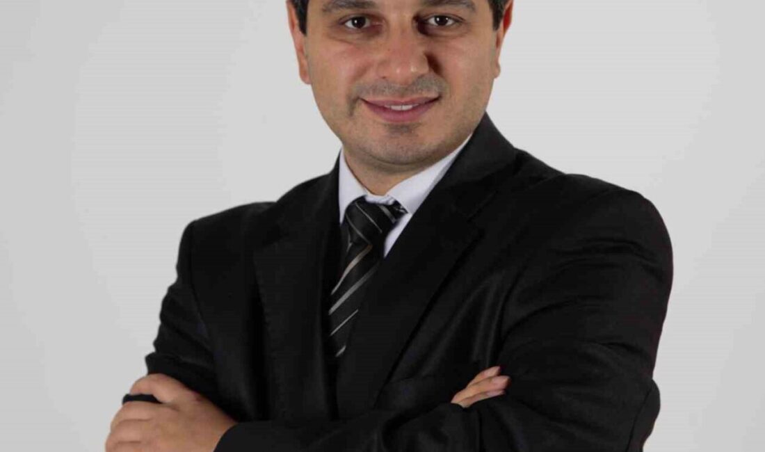 Teknoloji uzmanı Dr. Semih Yön, Meta'nın geliştirdiği elektronik bileklik ile