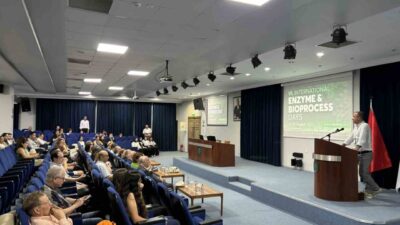 Kocaeli Üniversitesi'nin ev sahipliğinde gerçekleşen Uluslararası Enzim ve Biyoproses Günleri'nde,