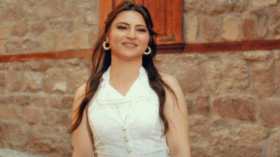 Türk halk müziğinin güçlü sesi Yozgatlı sanatçı Elmas İler, “Ala