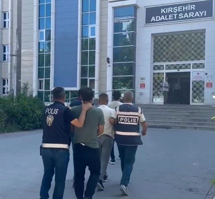 Kırşehir'de polis kılığına giren dolandırıcılar, emekli kadını 1 milyon 150