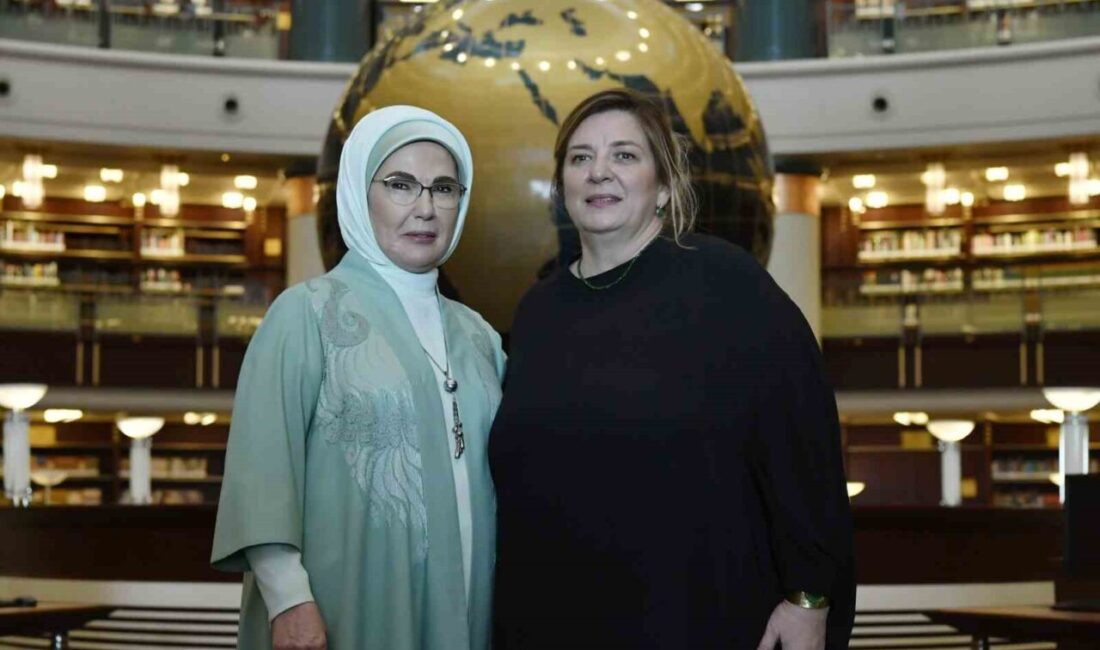 Türkiye'ye resmi ziyarette bulunan Gürcistan Cumhurbaşkanı eşleri, Cumhurbaşkanlığı Millet Kütüphanesi'ni