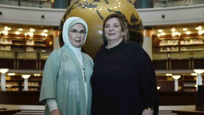 Türkiye'ye resmi ziyarette bulunan Gürcistan Cumhurbaşkanı eşleri, Cumhurbaşkanlığı Millet Kütüphanesi'ni
