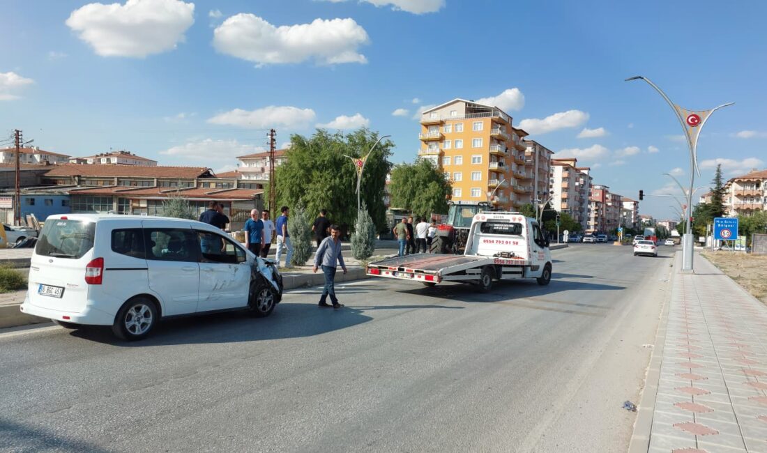 Yerköy – Çiçekdağı sınırında bulunan kavşakta trafik kazası meydana geldi.