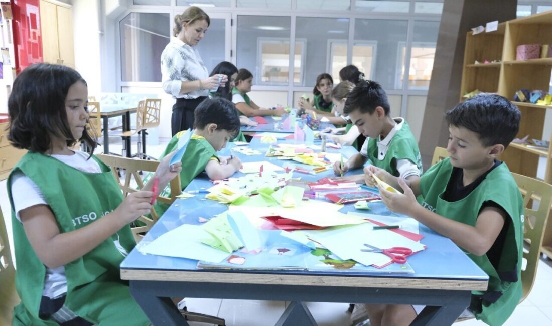 BTSO Eğitim Vakfı bünyesinde faaliyet gösteren BUTGEM, yaz döneminde çocuklara