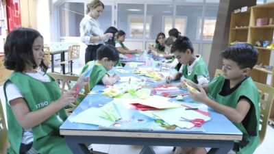 BTSO Eğitim Vakfı bünyesinde faaliyet gösteren BUTGEM, yaz döneminde çocuklara