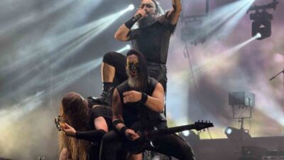 Sorgun Belediyesi'nin düzenlediği SORFEST yaz festivalinde Hayko Cepkin Yozgatlı hayranlarıyla