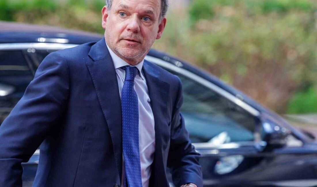 Hollanda Dışişleri Bakanı Caspar Veldkamp, İsrail'in Gazze'yi işgal planına karşı