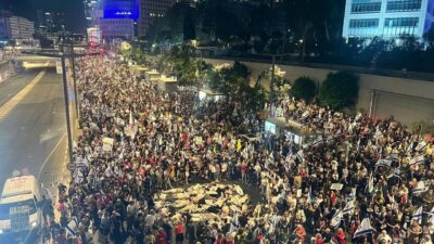 İsrail'de on binlerce kişi, hükümetin Gazze Şeridi'ni işgal planına karşı