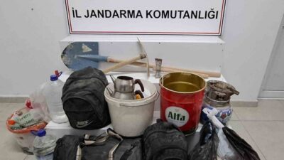 Boğazlıyan'da kaçak kazı yapan 4 kişi suçüstü yakalandı. Definecilerin kullandığı