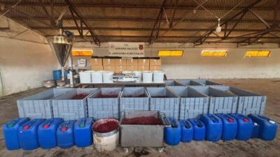 Ankara'nın Etimesgut ilçesinde kaçak nargile tütünü imalatı ve satışı yaptığı