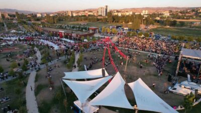 Kahramankazan'daki Uluslararası Kavurma ve Gastronomi Festivali, binlerce kavurma hayranını buluşturdu.