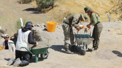 Çorum'un Alaca ilçesindeki Kalehisar ören yerinde yapılan kazı çalışmalarına üniversite
