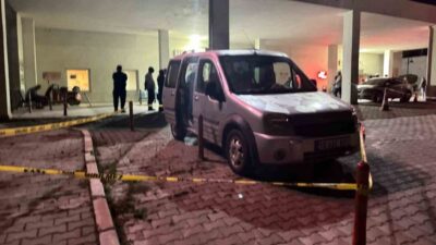 Çorum'un Sungurlu ilçesinde meydana gelen kaza sonucu hafif ticari araçta