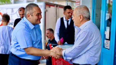 Keçiören Belediye Başkanı Mesut Özarslan, Sanatoryum Caddesi'nde esnafı ziyaret ederek