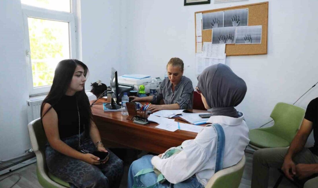 Keçiören Belediyesi, YKS tercih sürecinde gençlere ücretsiz tercih danışmanlığı sağlayarak