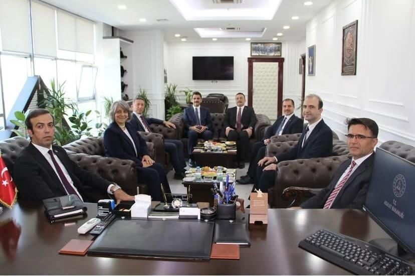 Kırşehir Adliyesi, Türkiye'de 'Sıfır Kadastro Dosyası' hedefine ulaşan ilk İl