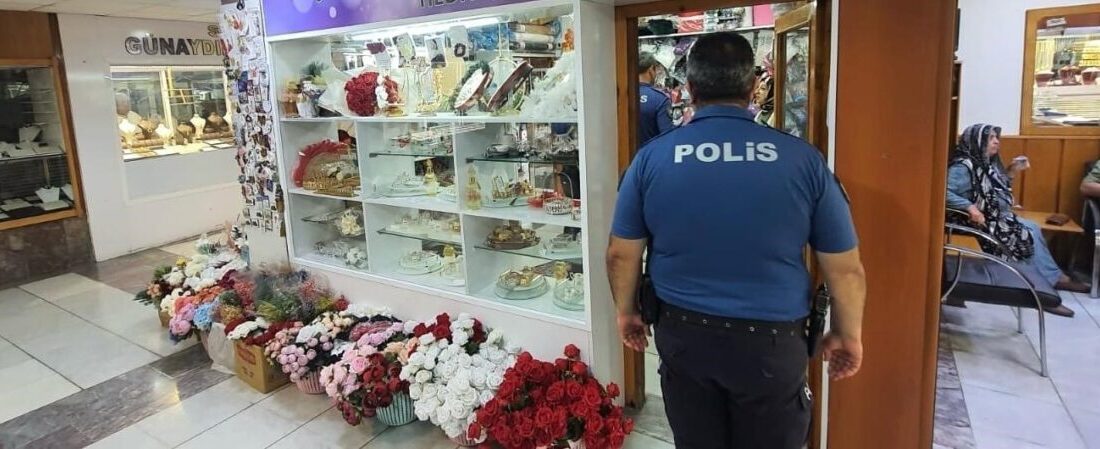 Kırşehir'de piroteknik madde satışına yönelik ekipler tarafından yapılan denetimlerde, izinsiz