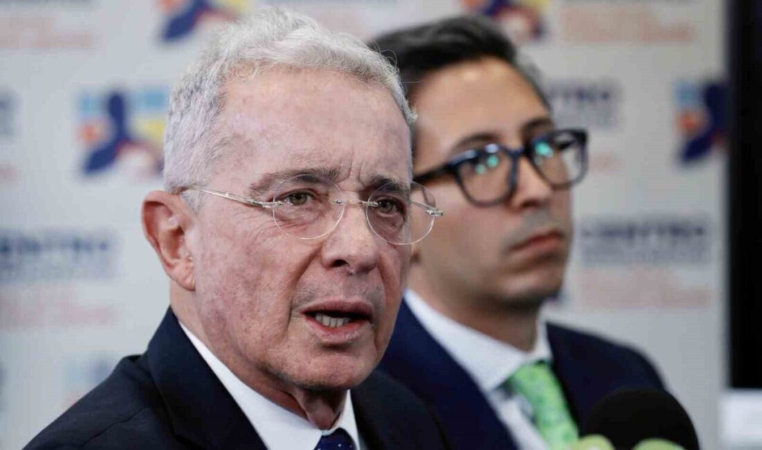 Kolombiya eski Devlet Başkanı Alvaro Uribe, tanık manipülasyonu, usulsüzlük ve