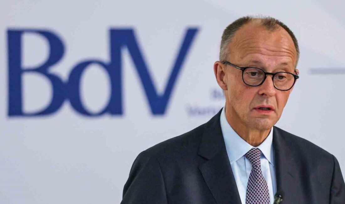 Almanya Başbakanı Friedrich Merz, İsrail'e silah ihracatını durdurma kararını savunurken