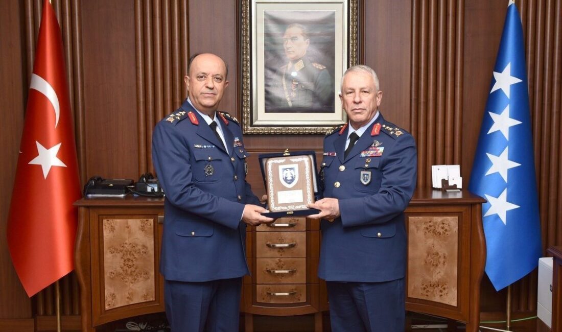 Orgeneral İsmail Güneykaya, Muharip Hava Kuvveti Komutanlığı görevini Korgeneral Rafet