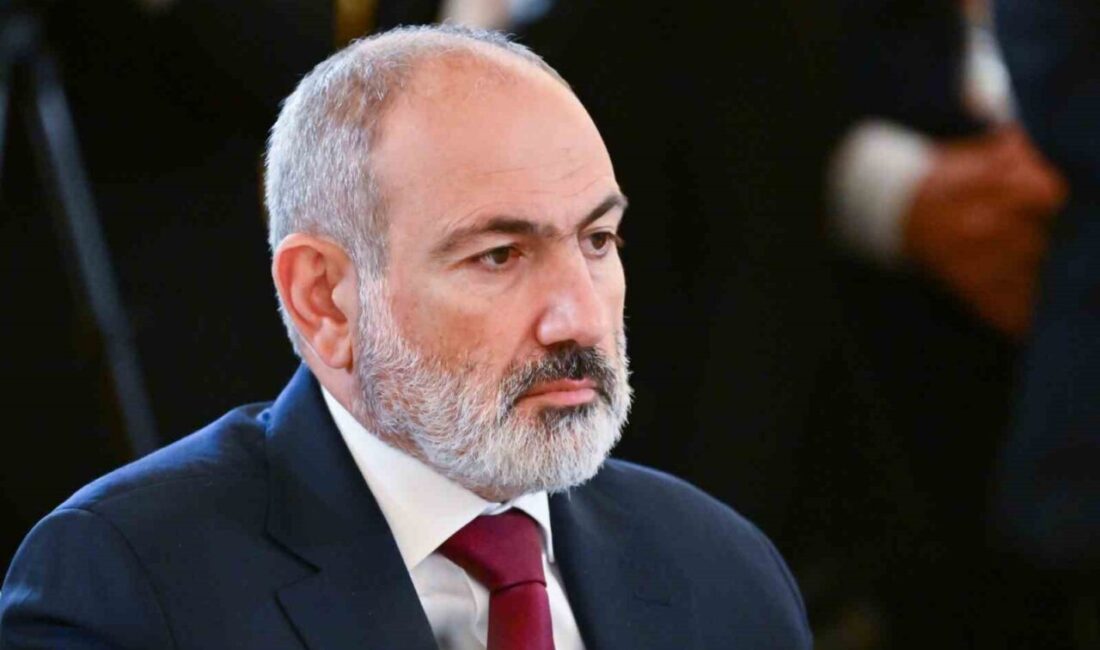 Ermenistan Başbakanı Nikol Paşinyan, Azerbaycan ile imzalanacak barış anlaşmasının Anayasa