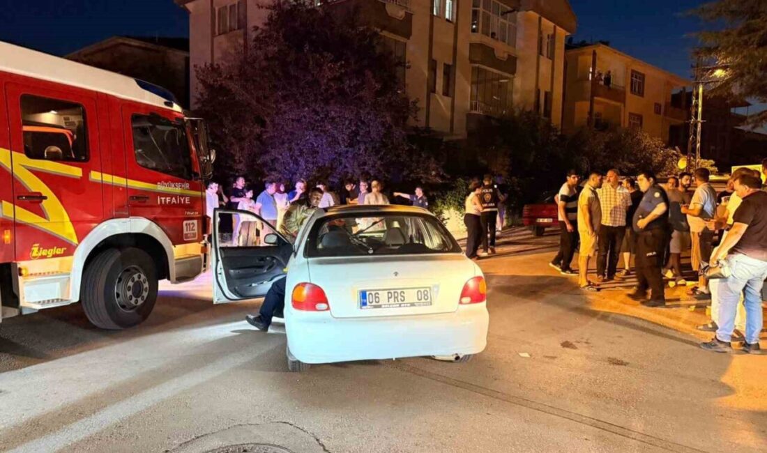 Ankara'nın Polatlı ilçesinde iki aracın karıştığı trafik kazasında hafif ticari