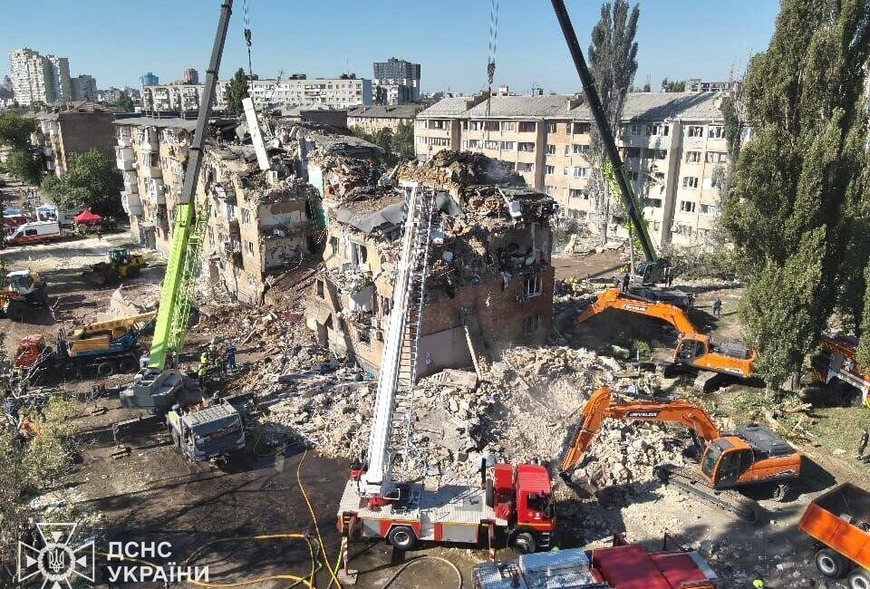 Rusya'nın Kiev'e düzenlediği saldırıda ölenlerin sayısı 18'e yükseldi. Kiev Askeri