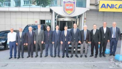 Türkiye Şoförler ve Otomobilciler Federasyonu'nun düzenlediği toplantıda servis taşımacılığındaki sorunlar