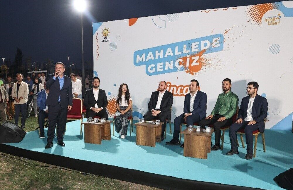 Sincan Belediyesi tarafından düzenlenen 'Mahallede Genciz' programı, Sincan Park'ta gençlerin