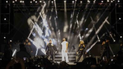 Sincan Belediyesi tarafından düzenlenen 'Yaz Festivali', Sincan Park'ta Sefo konseriyle