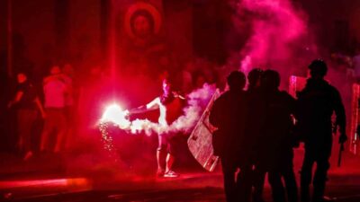 Belgrad'da hükümet karşıtı gösteriler devam ederken, Novi Sad'da protestocular Sırp