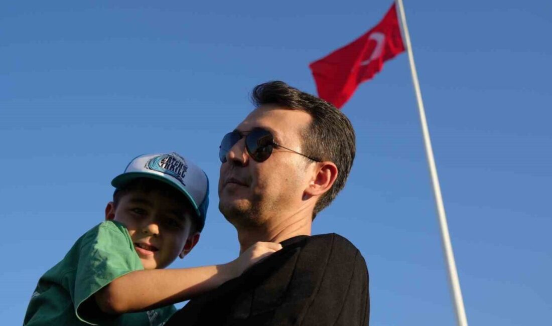 Türk Hava Kuvvetleri’nin akrobasi timi SOLOTÜRK, 30 Ağustos Zafer Bayramı'nda