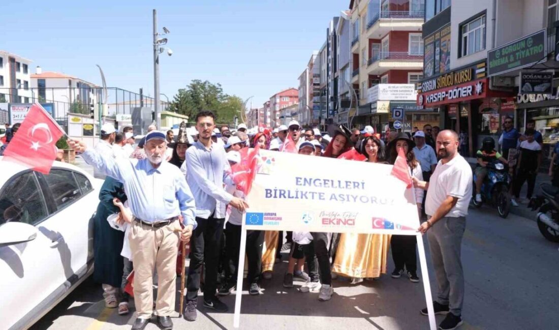 Sorgun Belediyesi, SORFEST'in kortej yürüyüşüyle festivalin startını verdi. Festivalde çocuk