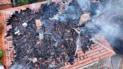 Çorum’un Alaca ilçesinde müstakil evin tandır bölümünde çıkan yangın, itfaiye