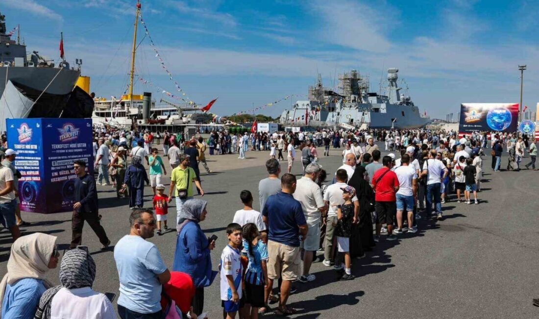 İstanbul Tersanesi Komutanlığı'nda gerçekleştirilen TEKNOFEST Mavi Vatan etkinliği sona erdi.