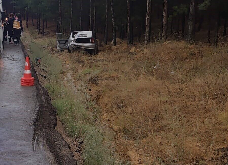 Ankara'nın Ayaş ilçesinde tır ile otomobilin karıştığı kazada şans eseri