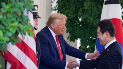 Beyaz Saray, ABD Başkanı Donald Trump'ın elindeki morluğun sık el