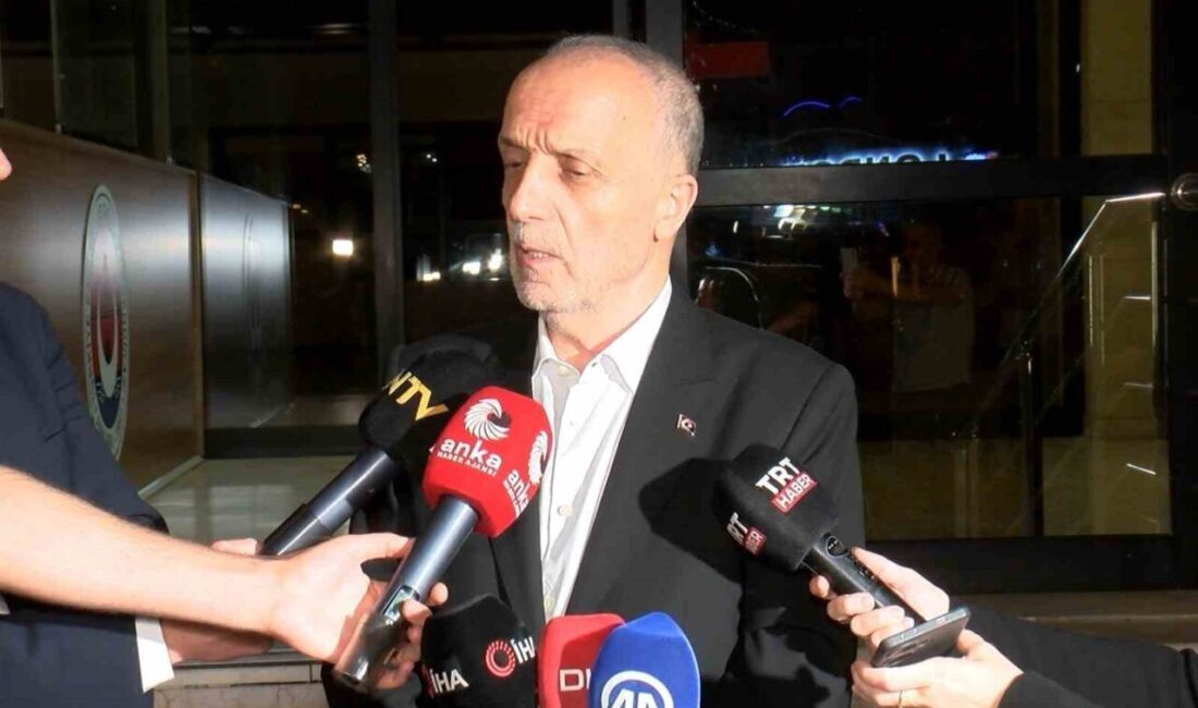 TÜRK-İŞ Genel Başkanı Atalay, hükümetin son teklifini değerlendirirken "Yüzde yüz